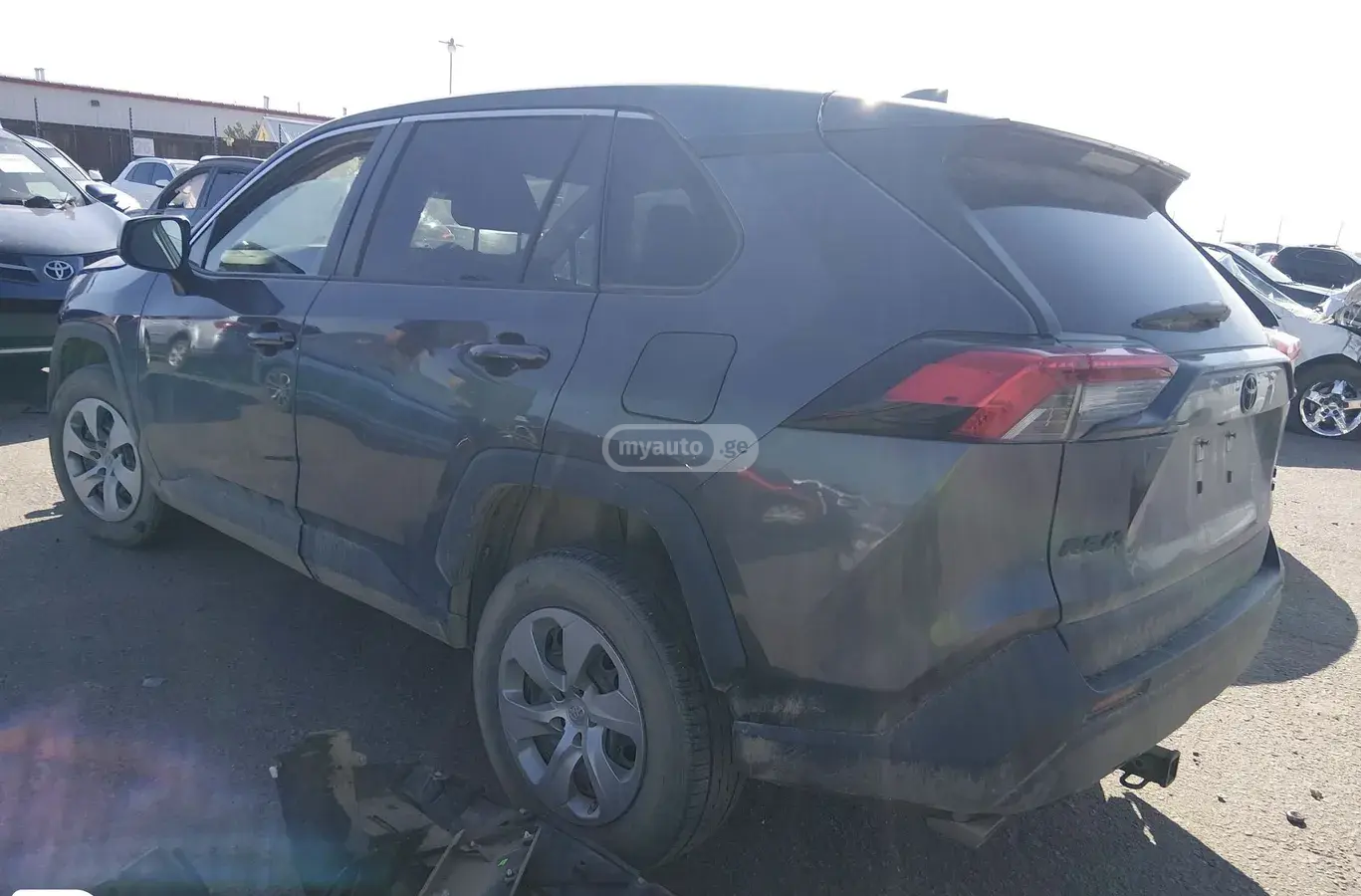 Toyota RAV4 2022 — photo 2