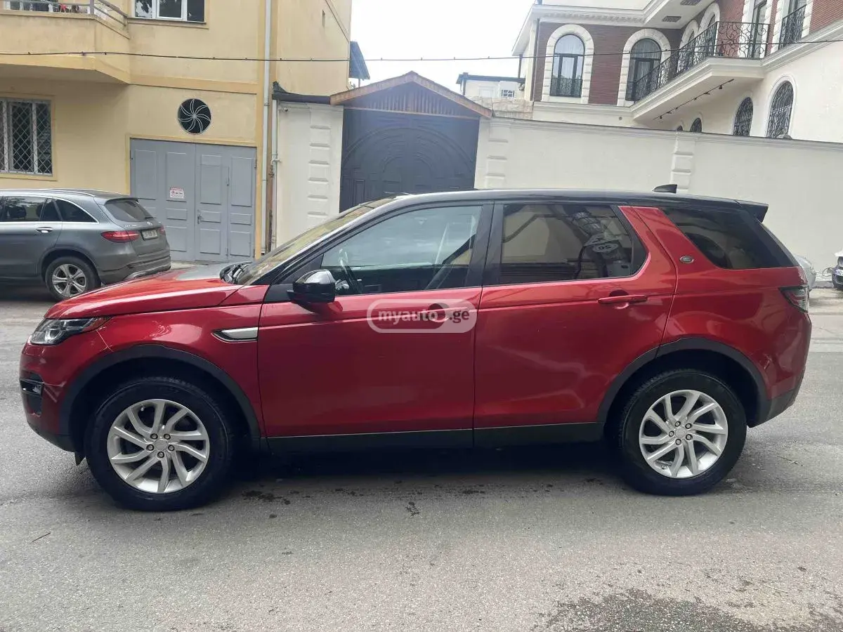 Land Rover Discovery Sport 2017 — photo 2