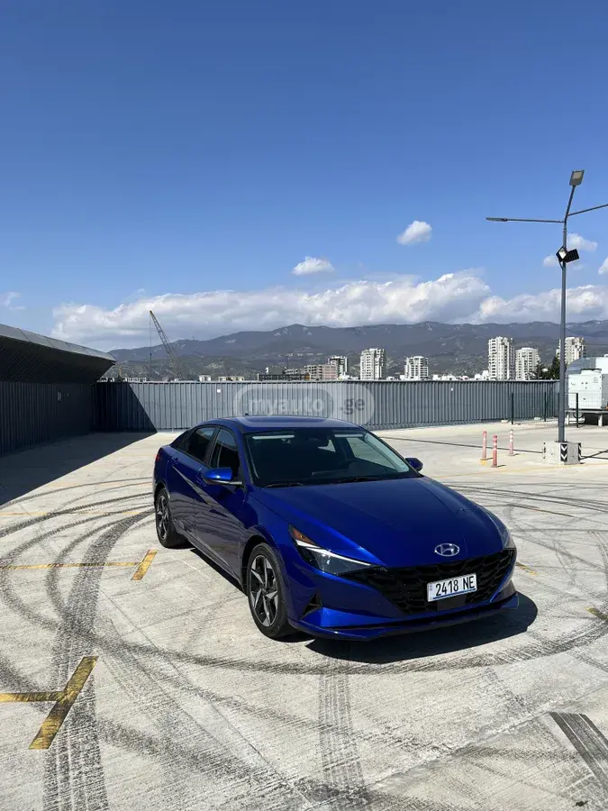 Hyundai Elantra