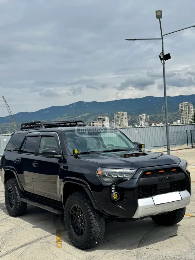 Toyota 4Runner 2024 — photo 2