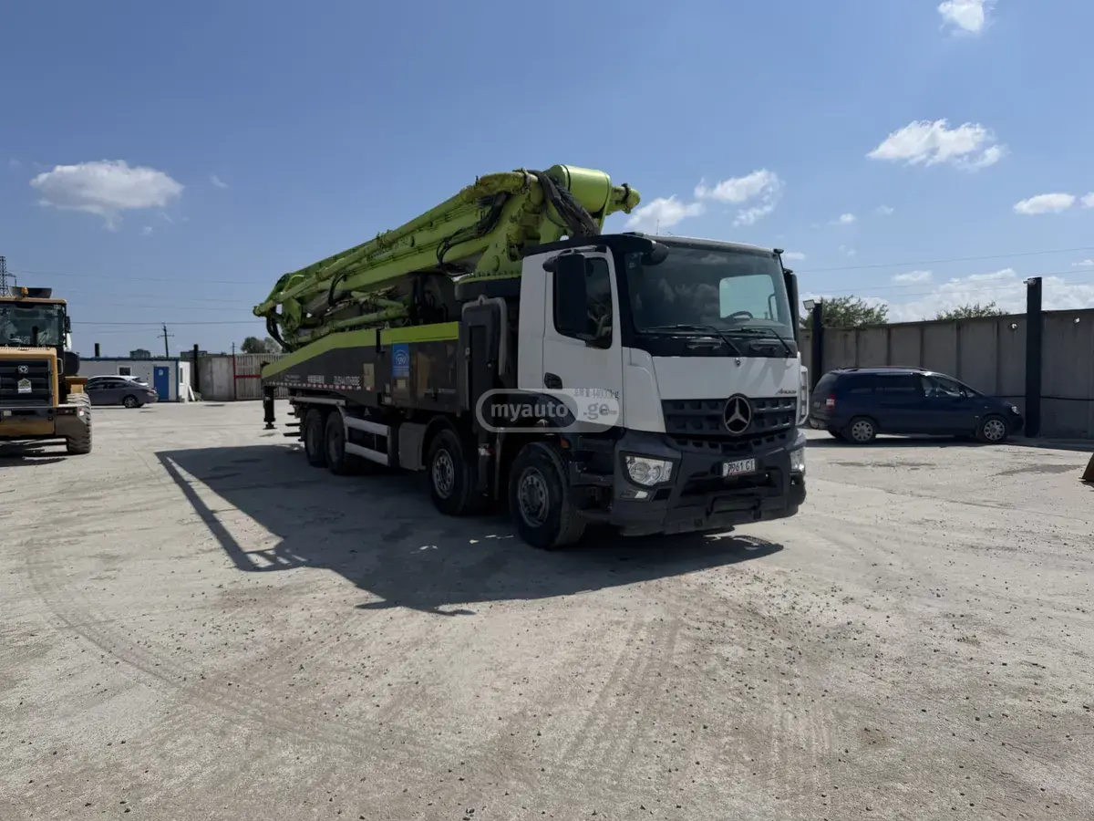 Mercedes-Benz Arocs 2021 — photo 2