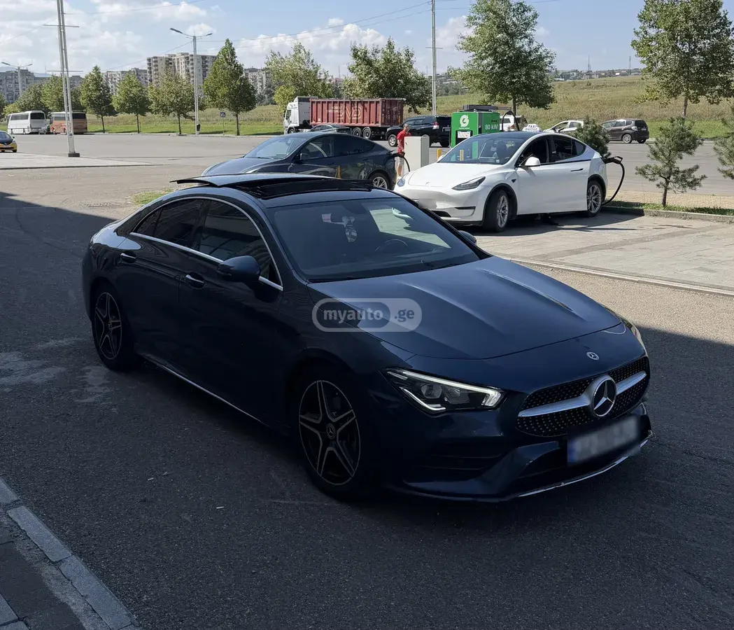 Mercedes-Benz CLA 200