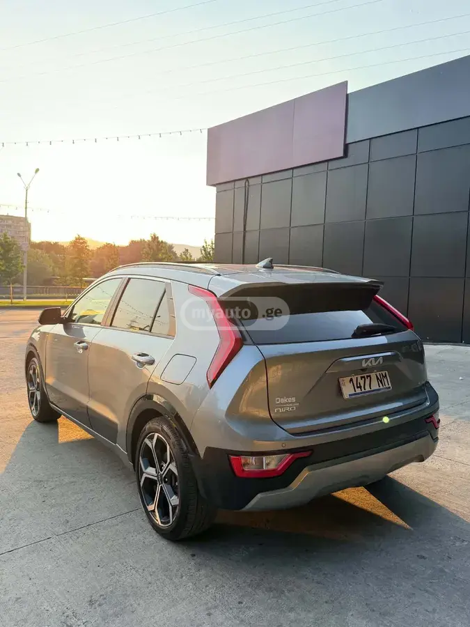 Kia Niro 2024 — photo 2