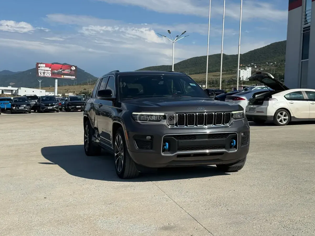 Jeep Grand Cherokee 2023 — photo 2