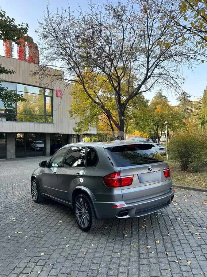BMW X5 2013 — photo 2