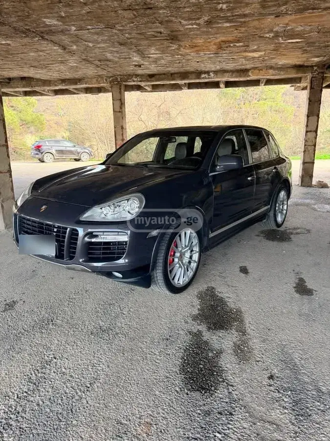Porsche Cayenne 2009 — photo 2
