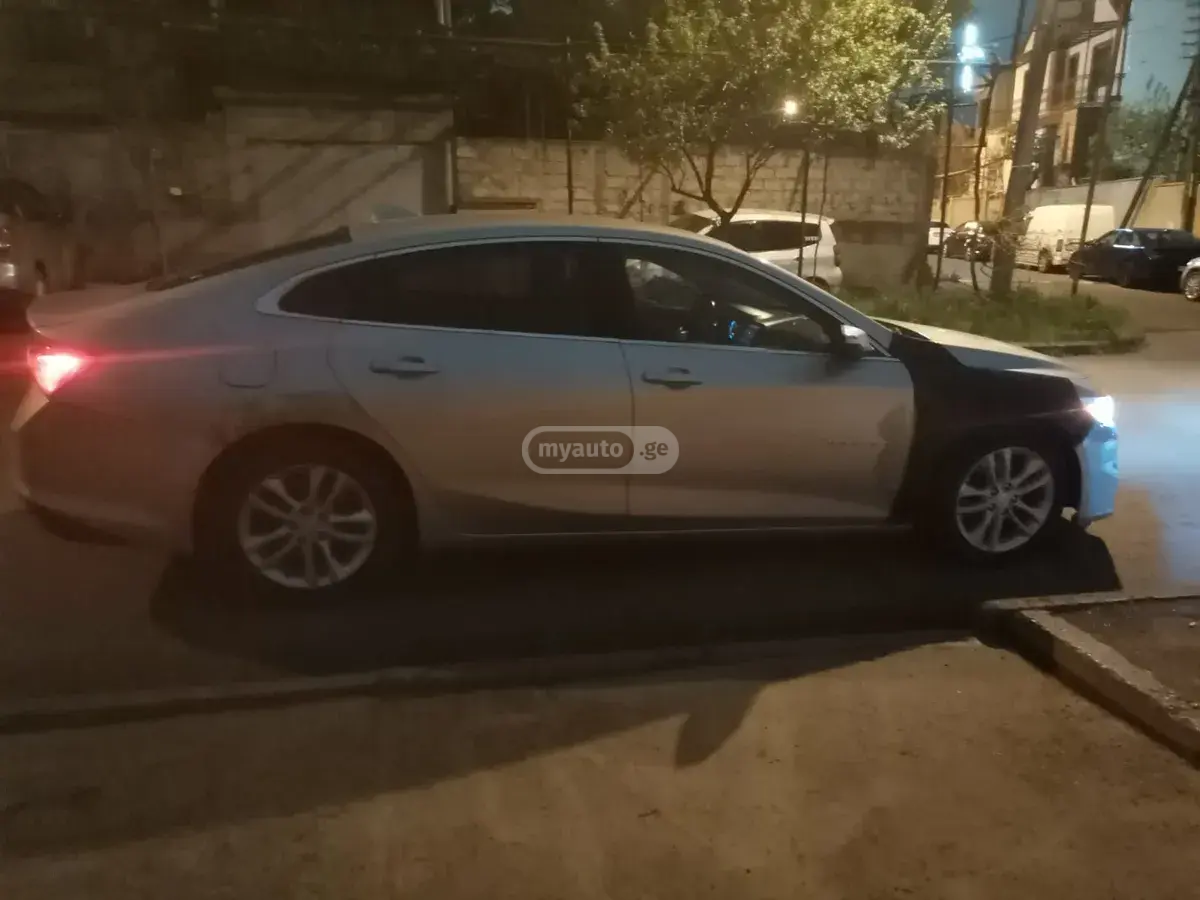 Chevrolet Malibu 2016 — photo 2
