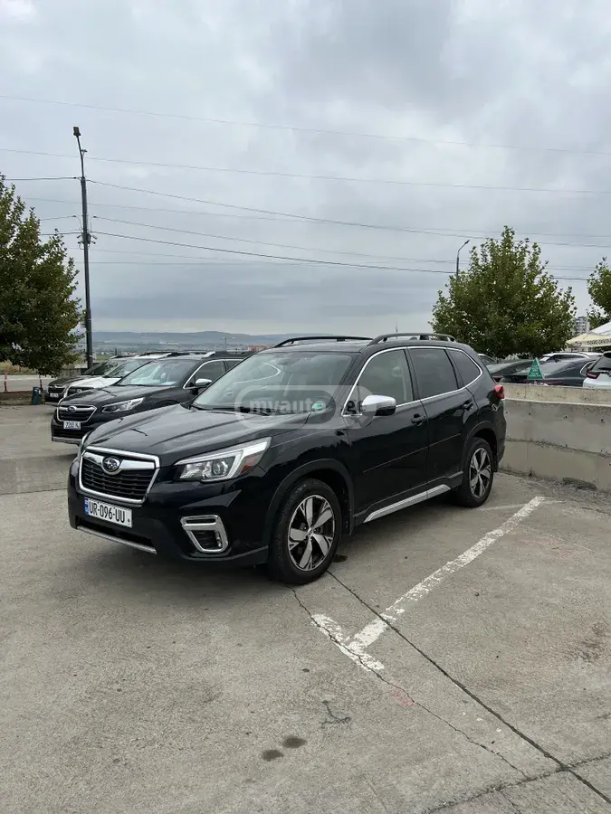 Subaru Forester 2019 — photo 2