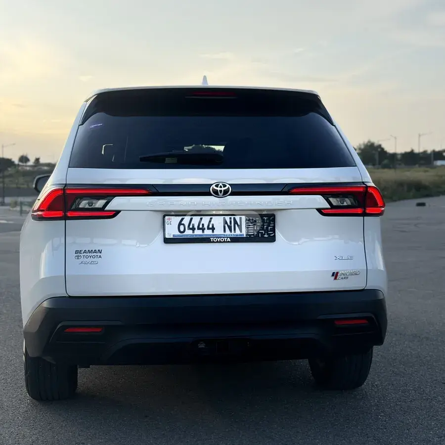 Toyota Grand Highlander 2024 — photo 2