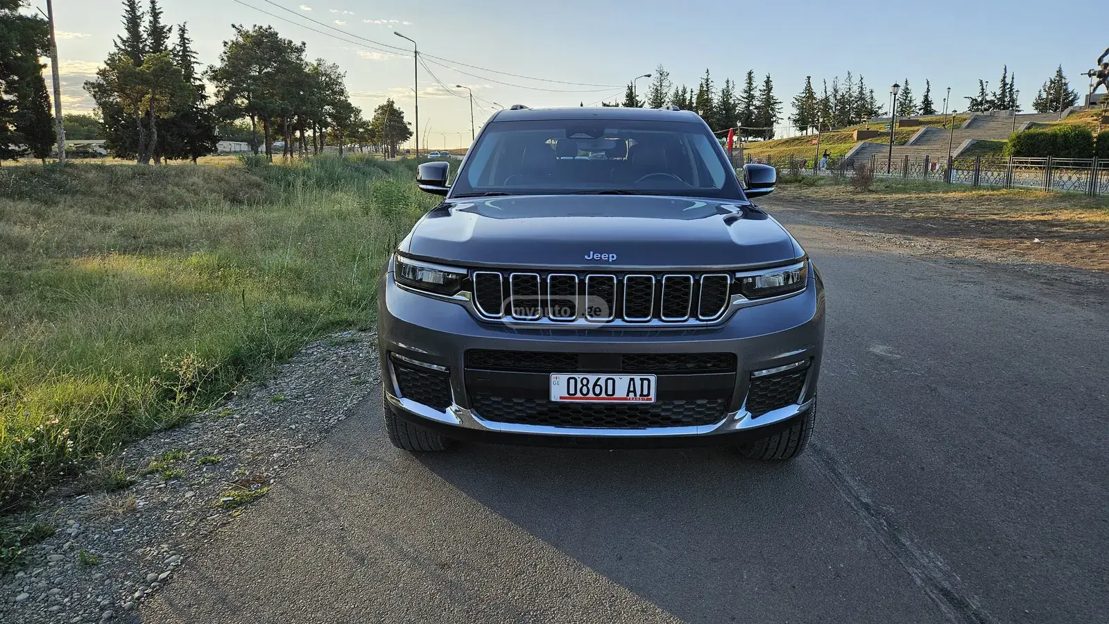 Jeep Grand Cherokee 2022 — photo 2