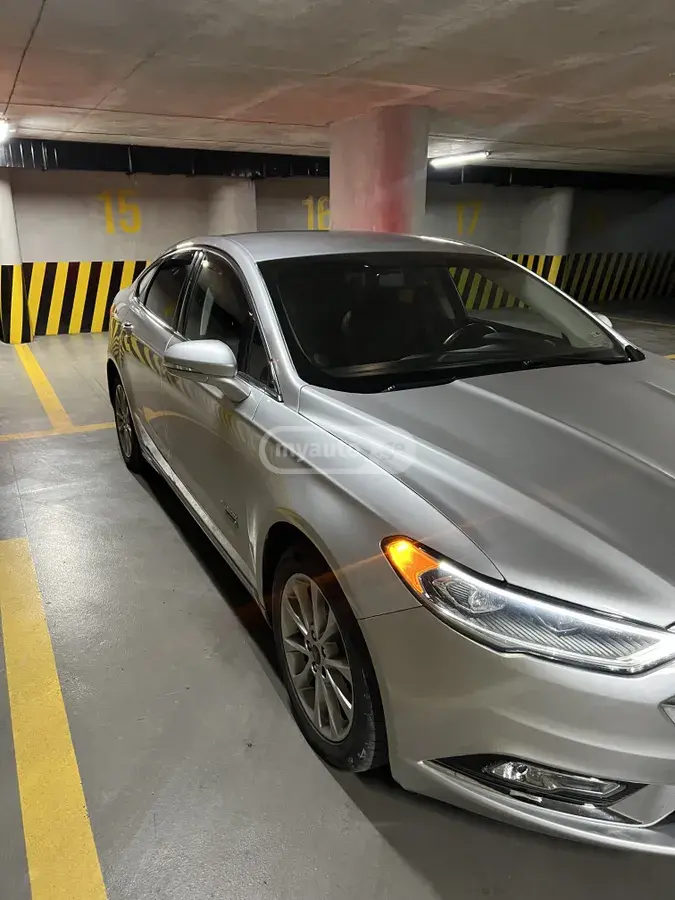 Ford Fusion 2018 — photo 2