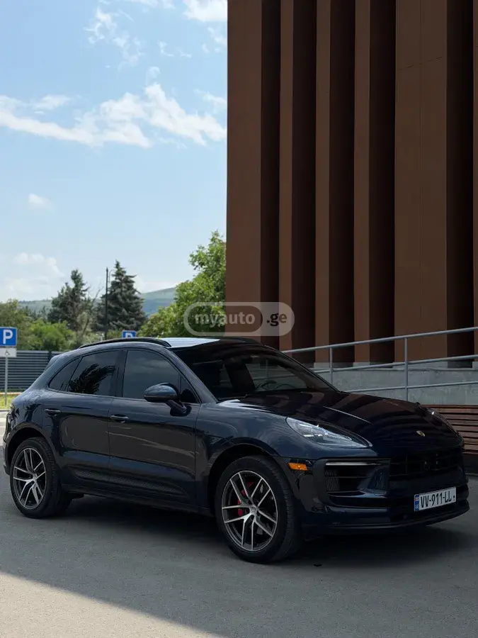 Porsche Macan 2023 — photo 2