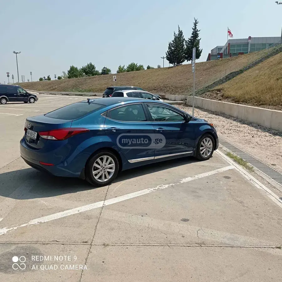 Hyundai Elantra