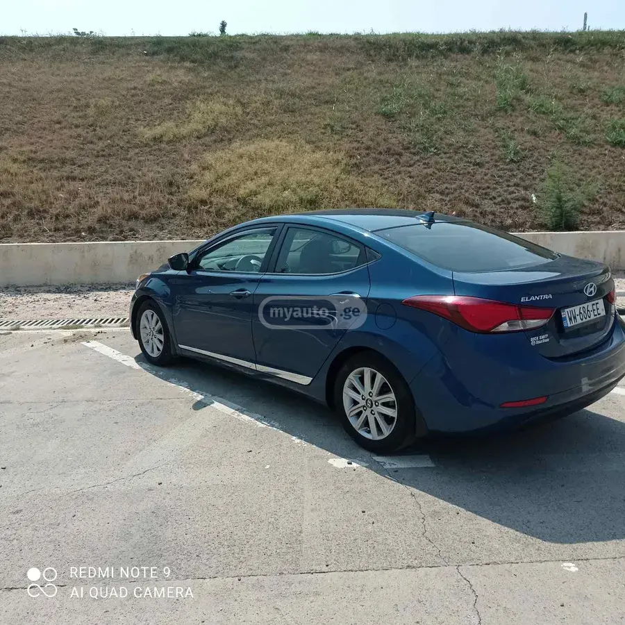 Hyundai Elantra 2015 — photo 2