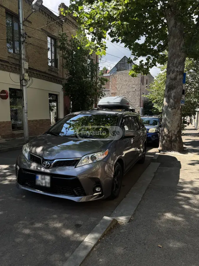 Toyota Sienna