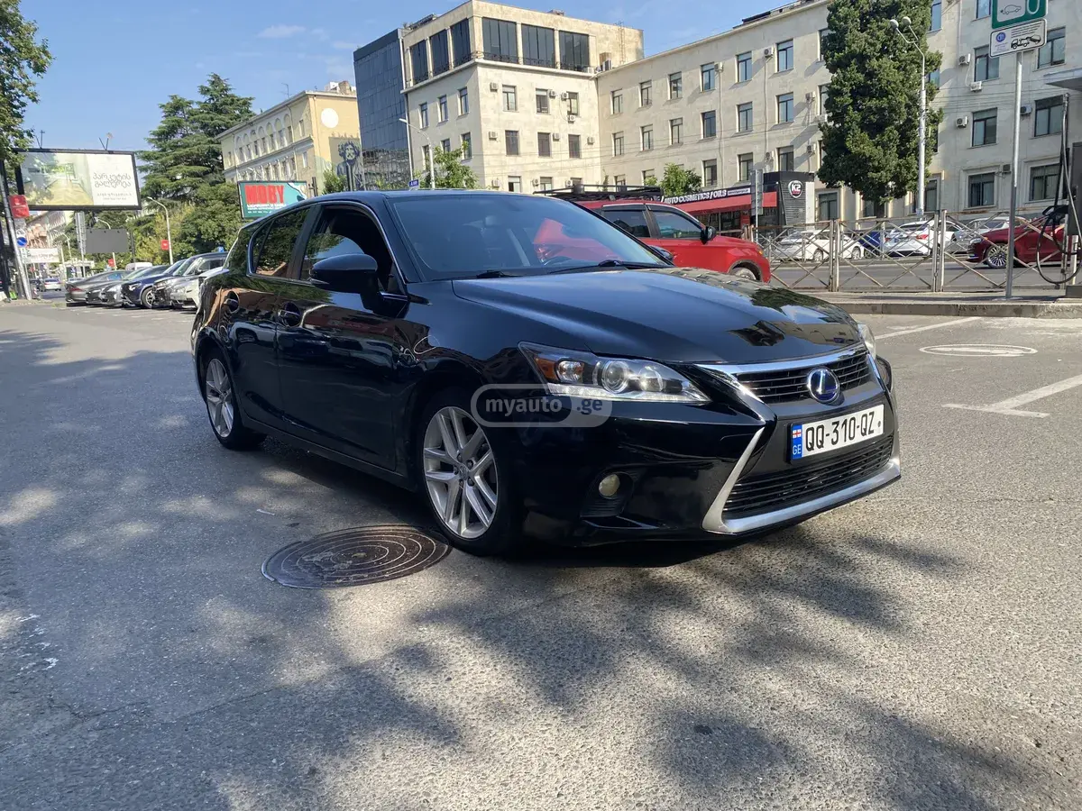 Lexus CT 200 h 2015 — photo 2