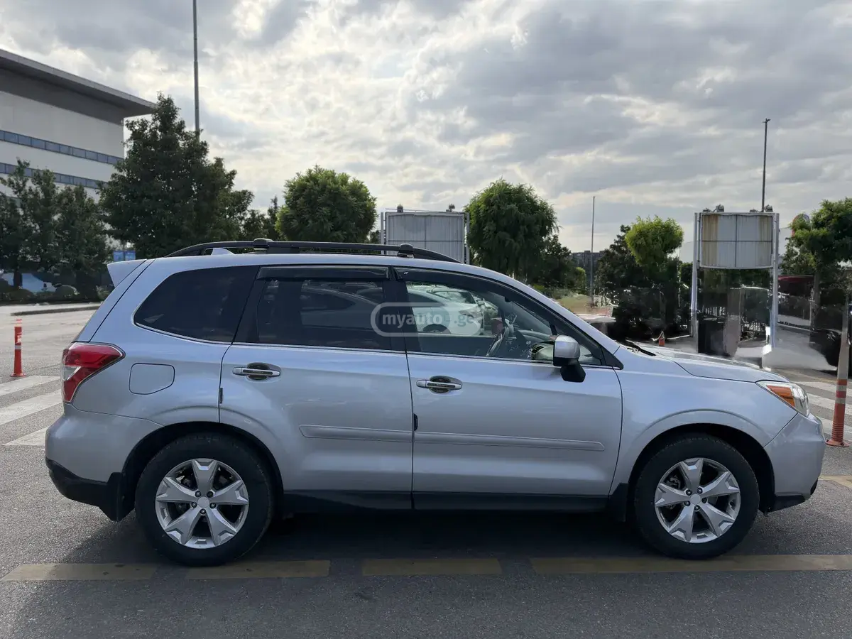 Subaru Forester 2013 — photo 2