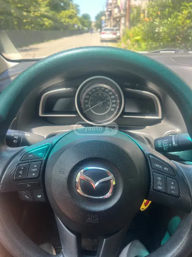 Mazda Mazda3 2016 — photo 2