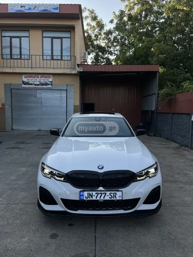 BMW 330