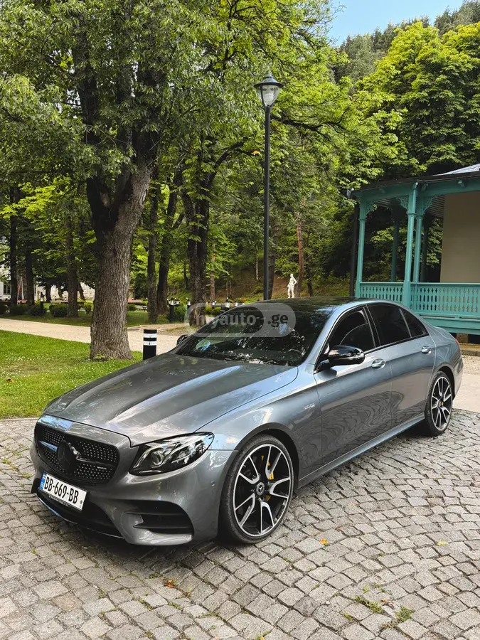 Mercedes-Benz E43 AMG