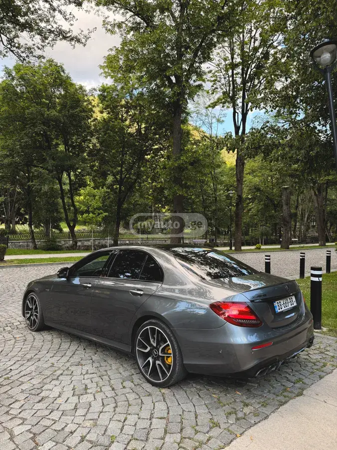 Mercedes-Benz E43 AMG 2017 — photo 2