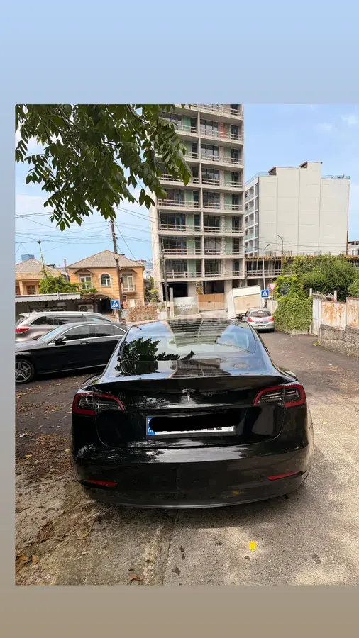 Tesla Model 3 2022 — photo 2