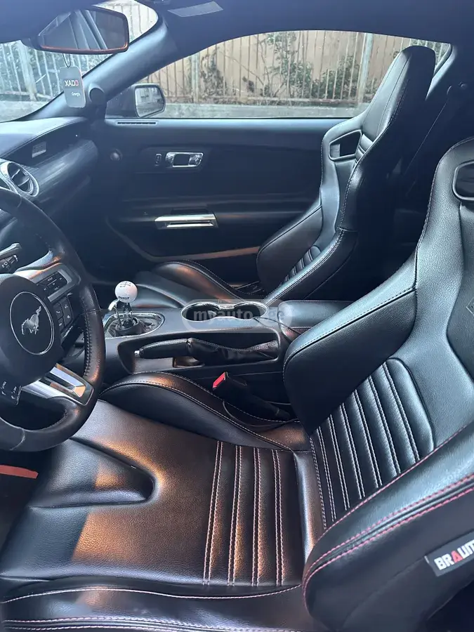 Ford Mustang 2015 — photo 2