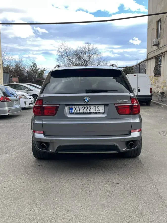 BMW X5 2013 — photo 2