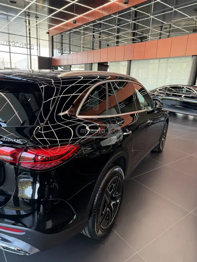 Mercedes-Benz GLC 200 2025 — photo 2