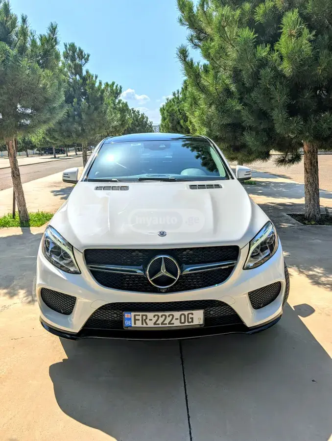 Mercedes-Benz GLE 350 2017 — photo 2