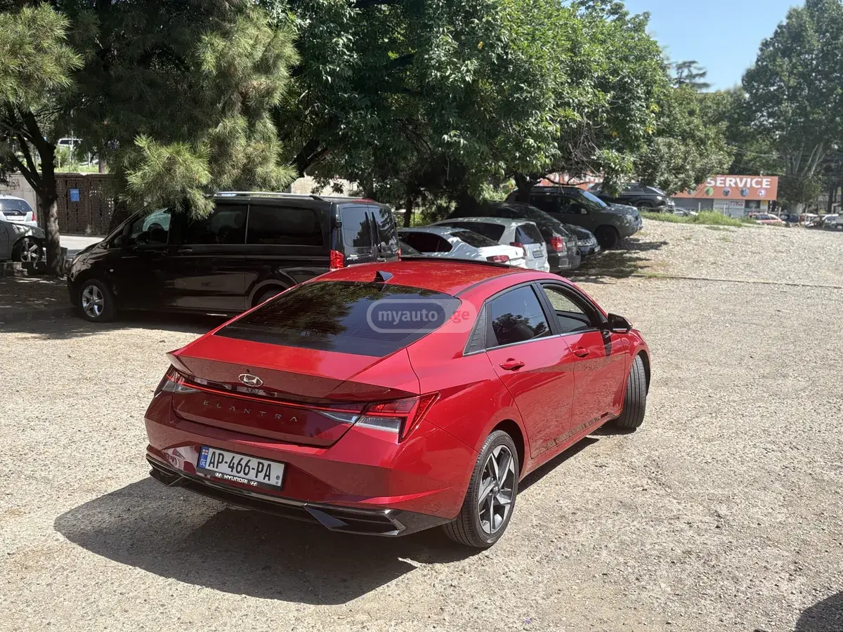 Hyundai Elantra 2022 — photo 2