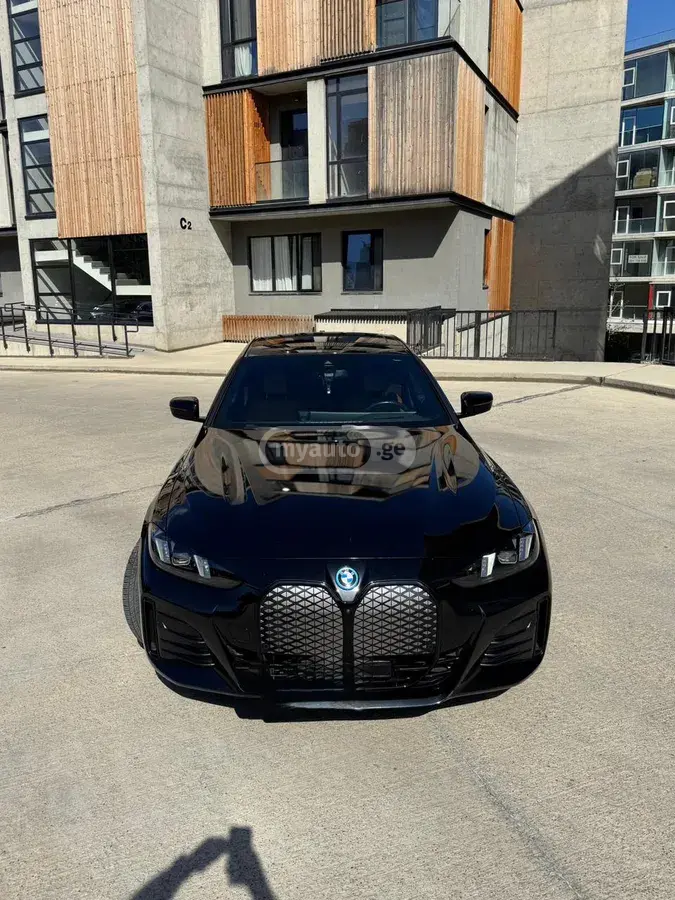 BMW i4 2025 — photo 2