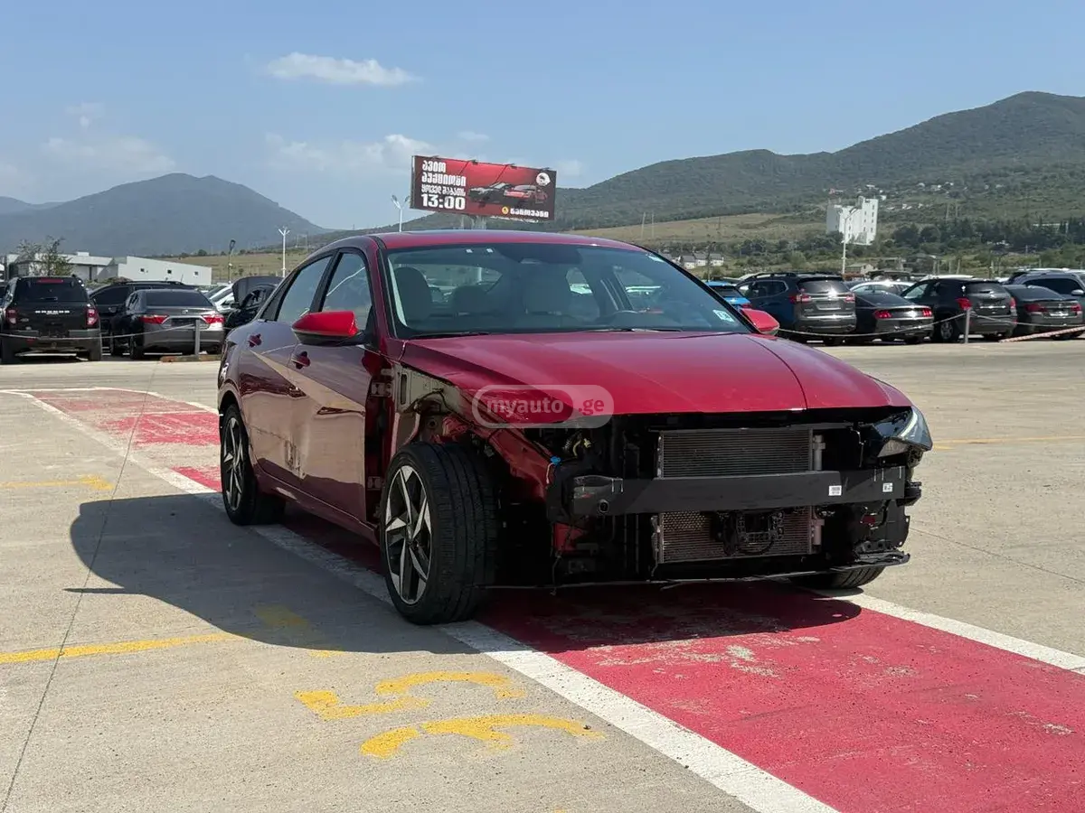 Hyundai Elantra 2022 — photo 2