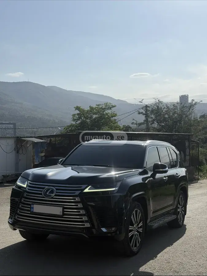 Lexus LX 500