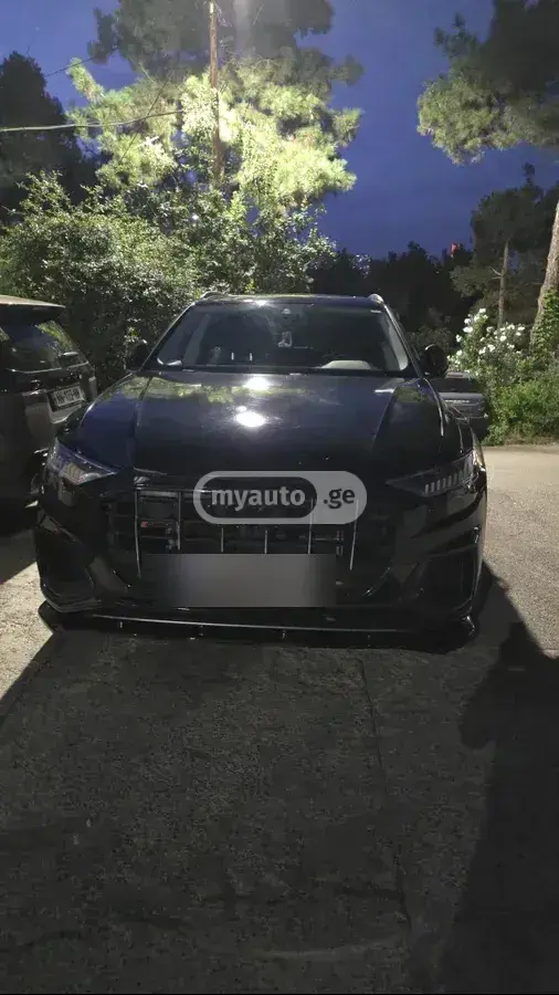 Audi Q8