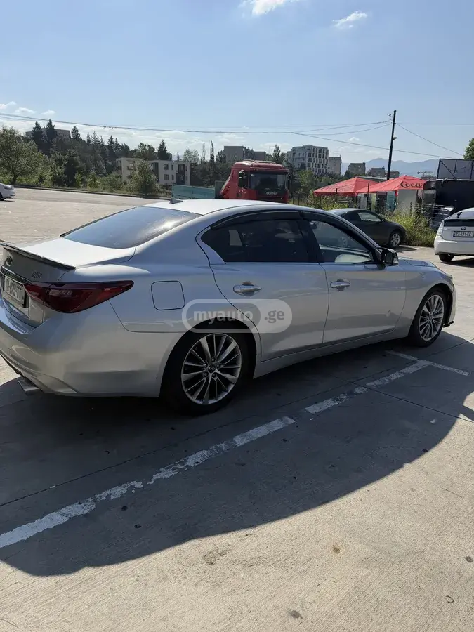 Infiniti Q50 2019 — photo 2