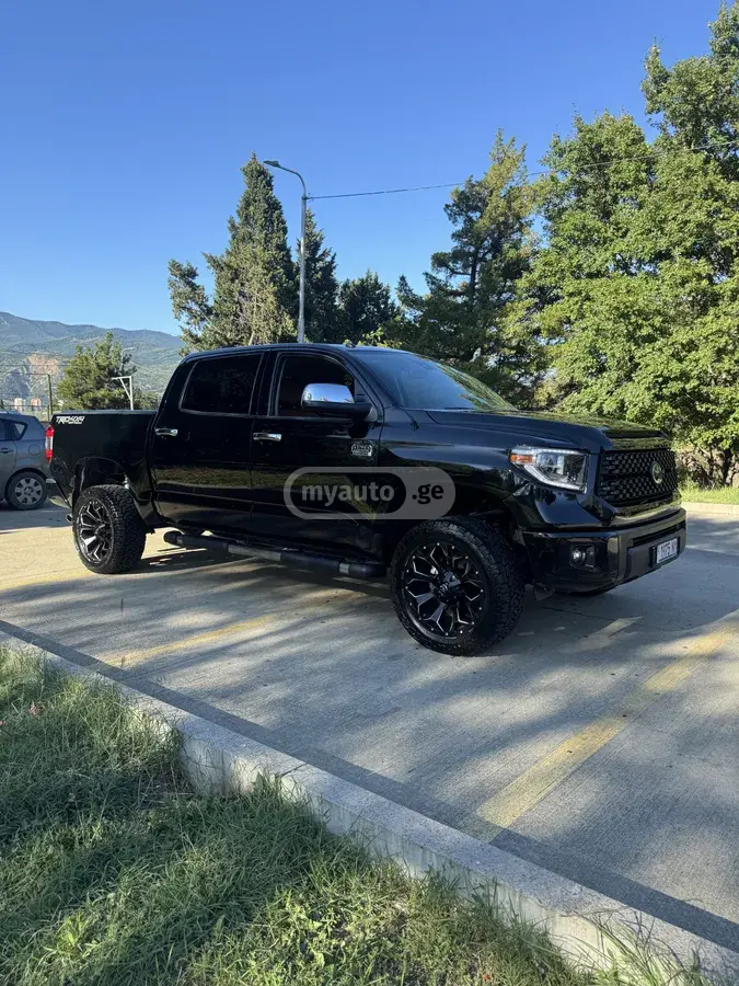 Toyota Tundra 2019 — photo 2
