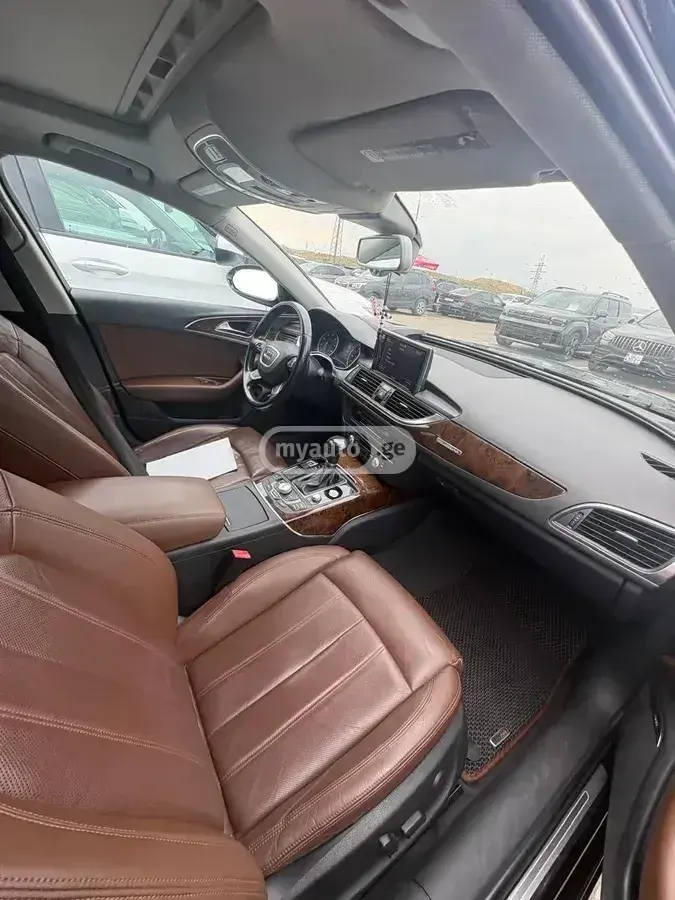Audi A6 2011 — photo 2