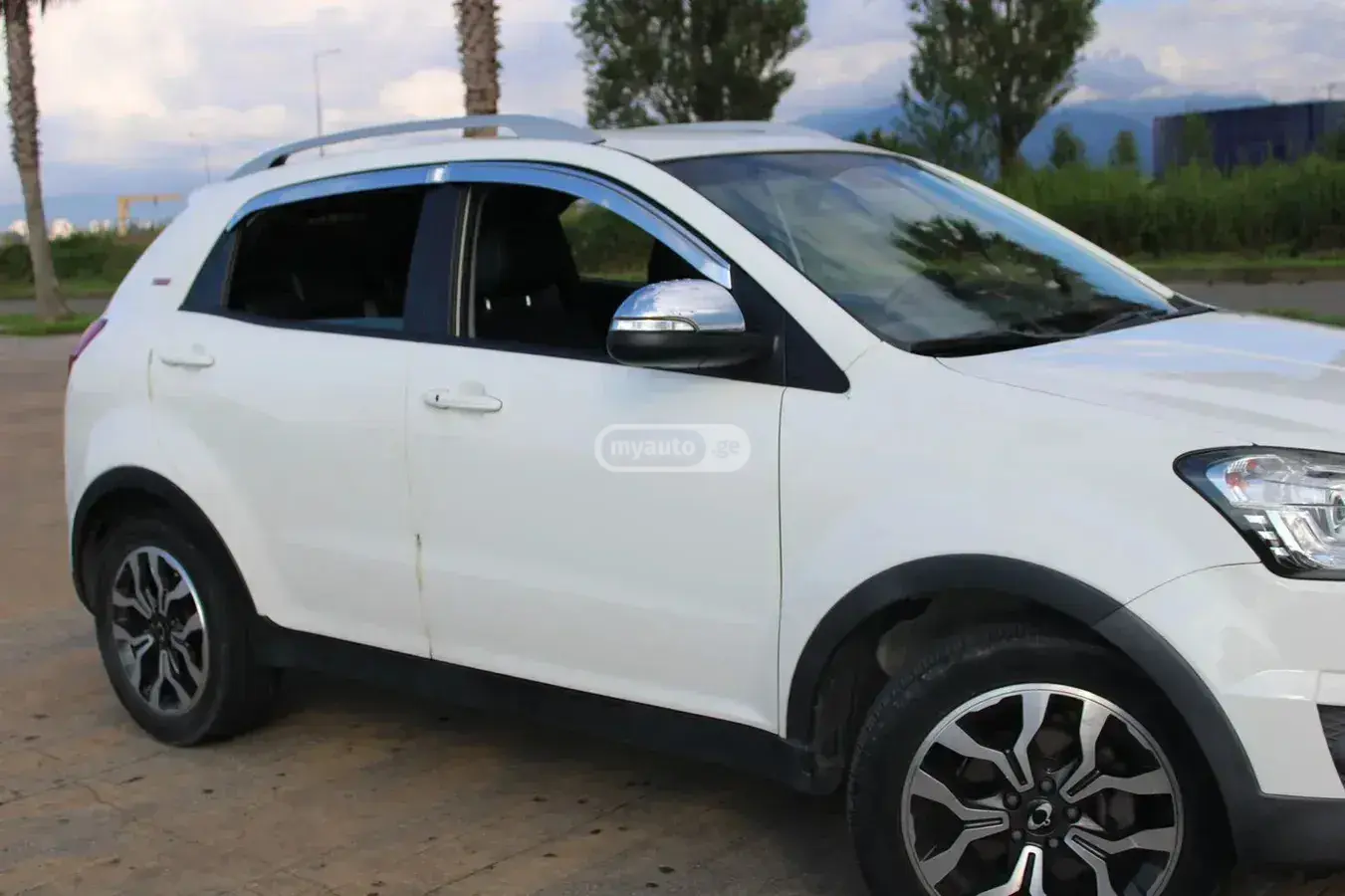 Ssangyong Korando 2016 — photo 2