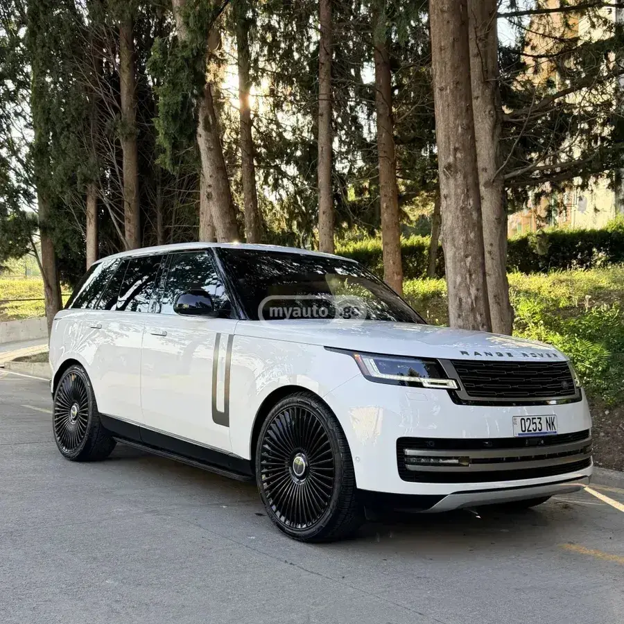 Land Rover Range Rover 2023 — photo 2
