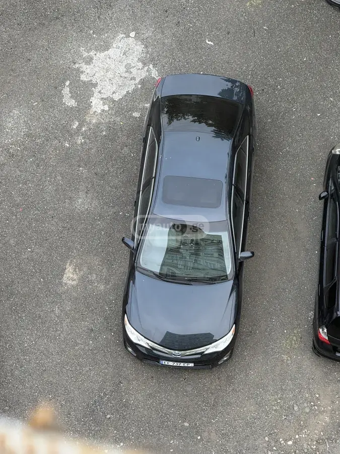 Toyota Camry 2013 — photo 2