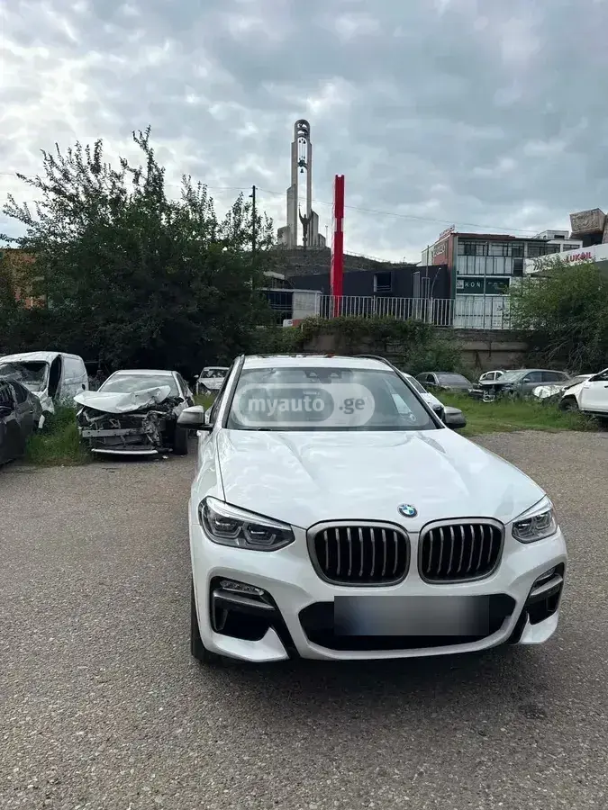 BMW X3 2019 — photo 2