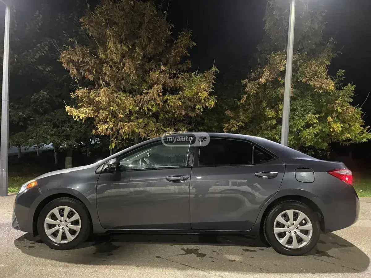 Toyota Corolla 2014 — photo 2