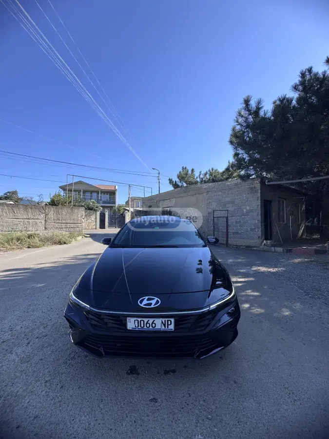 Hyundai Elantra 2025 — photo 2