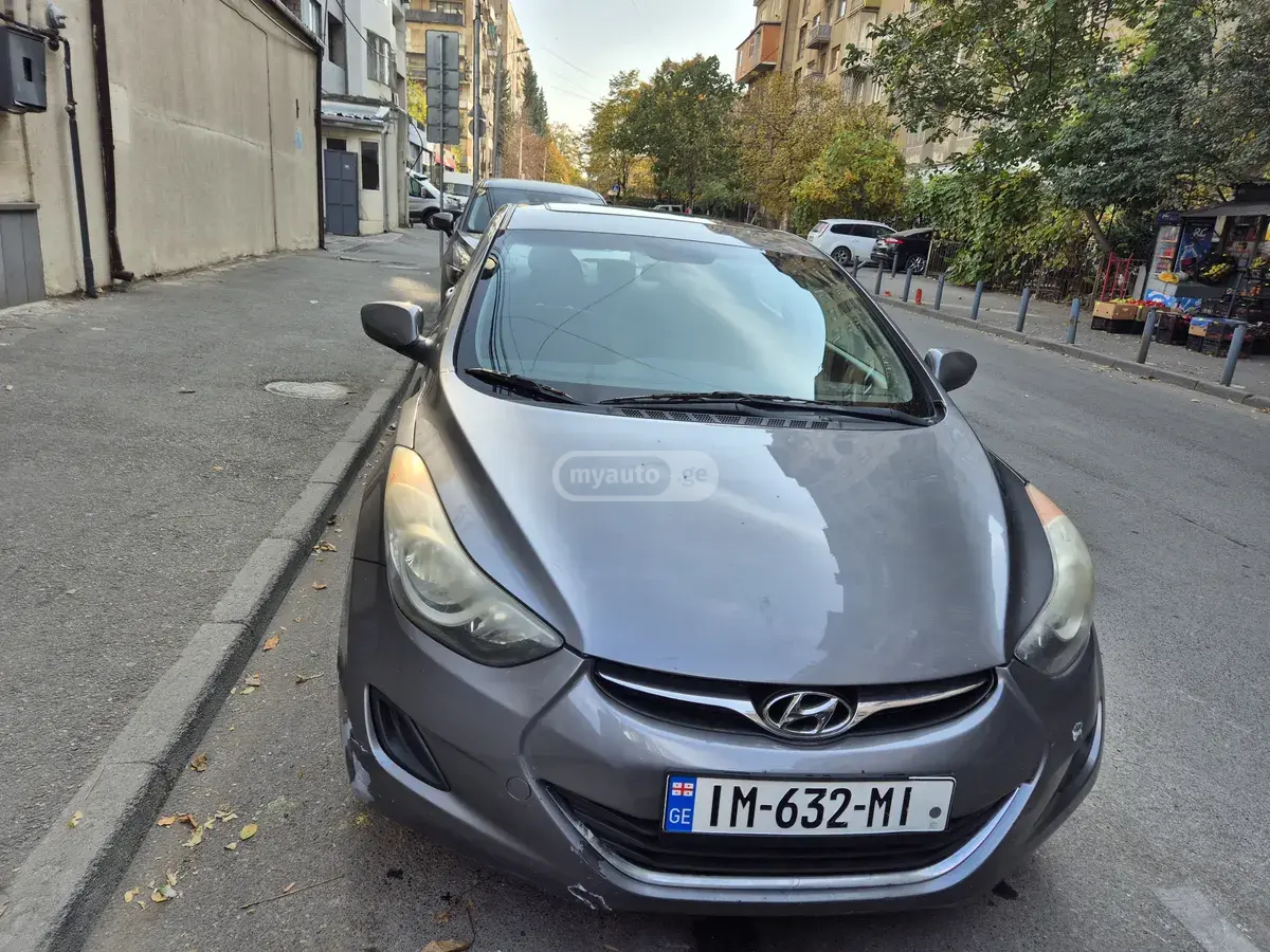Hyundai Elantra