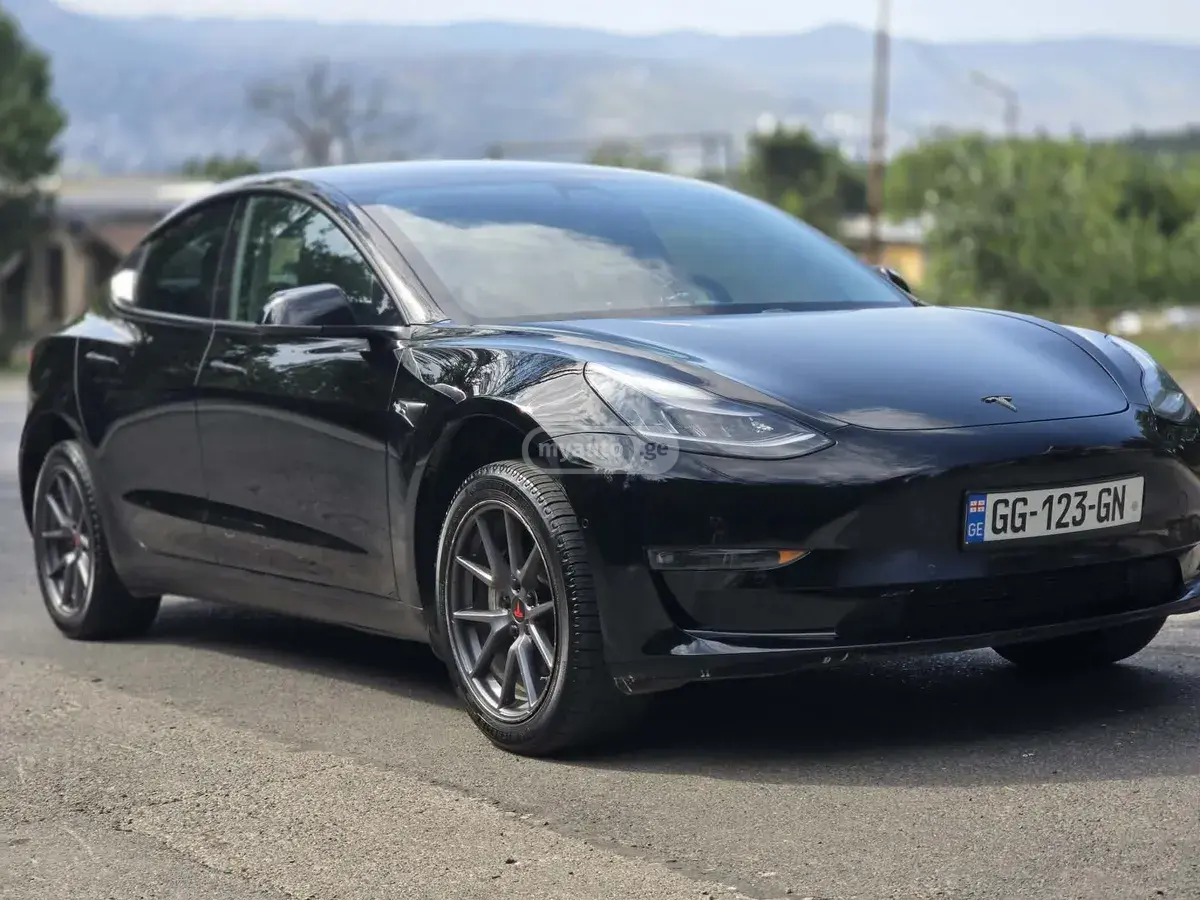Tesla Model 3 2021 — photo 2