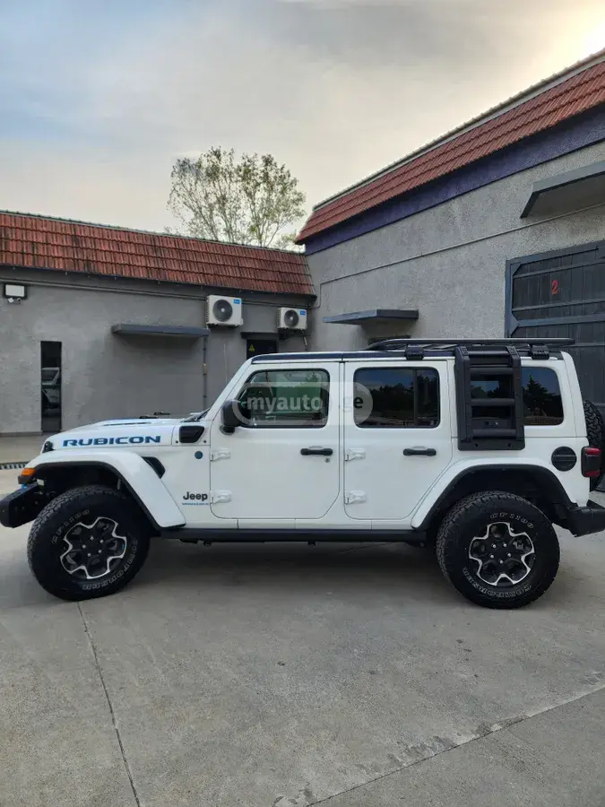 Jeep Wrangler 2023 — photo 2