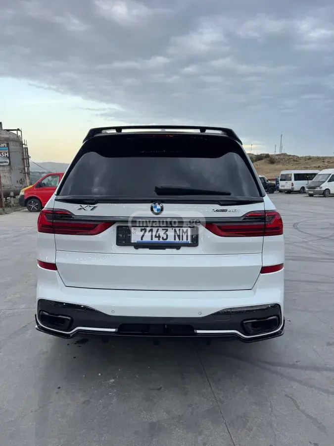 BMW X7 2020 — photo 2