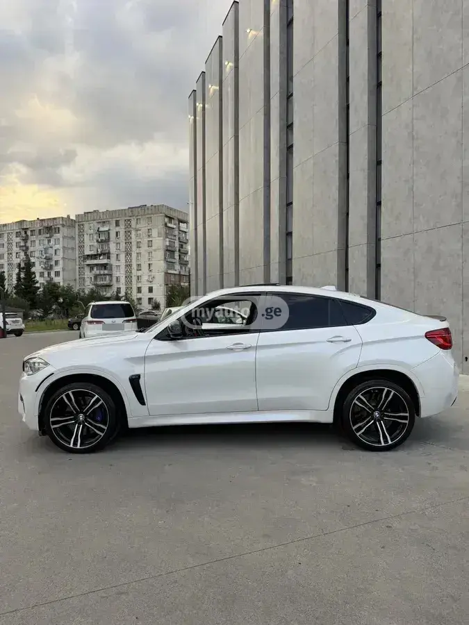 BMW X6 M 2015 — photo 2