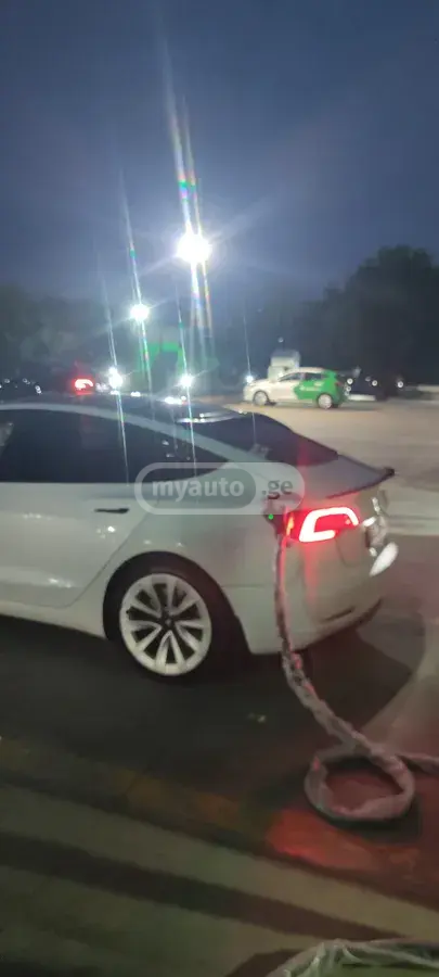 Tesla Model 3 2021 — photo 2